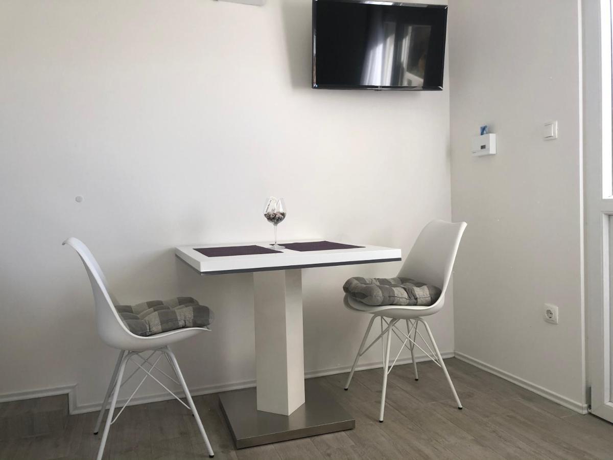 Apartmani Milka I Jozo Omiš Exterior foto