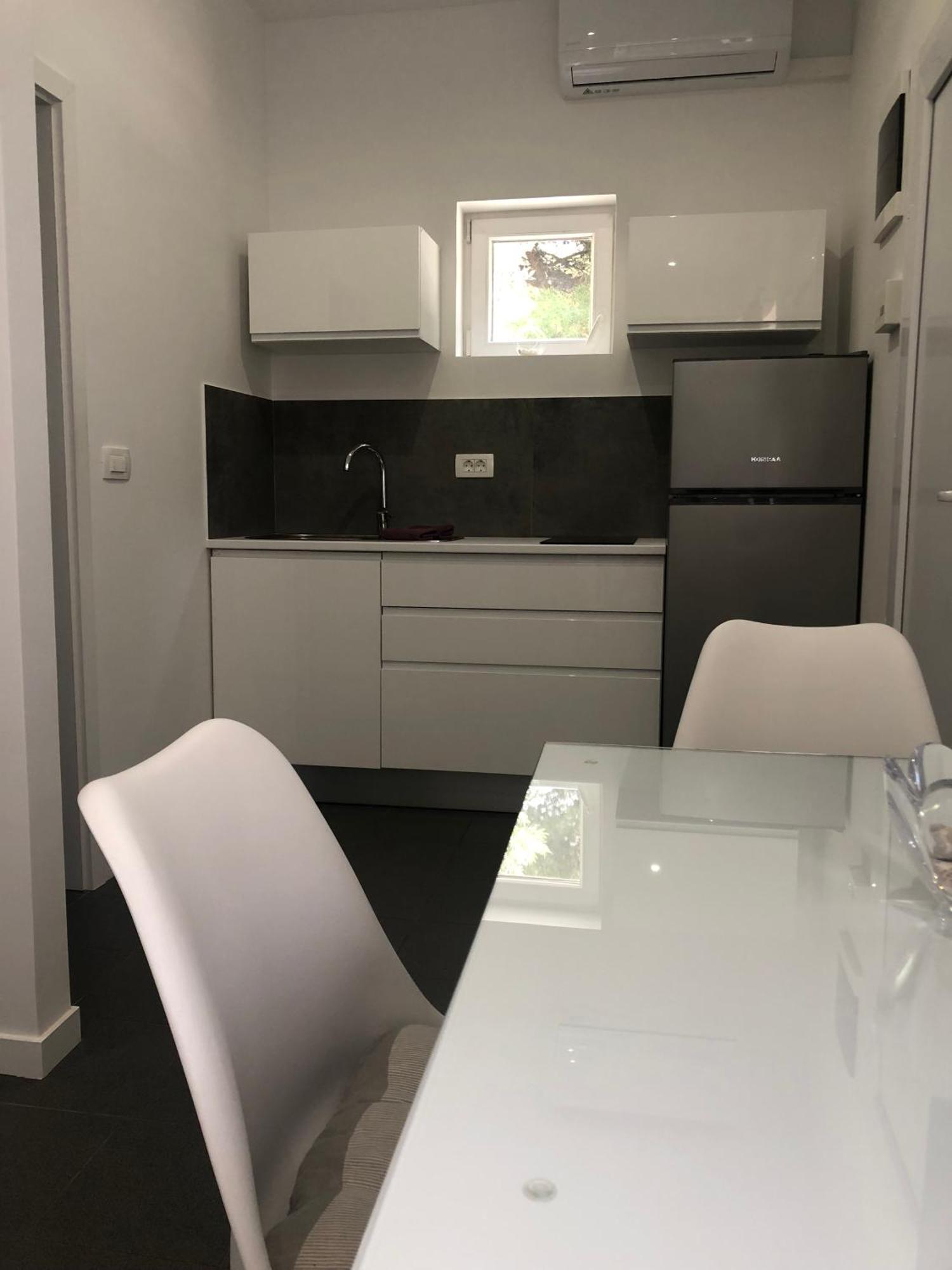 Apartmani Milka I Jozo Omiš Exterior foto